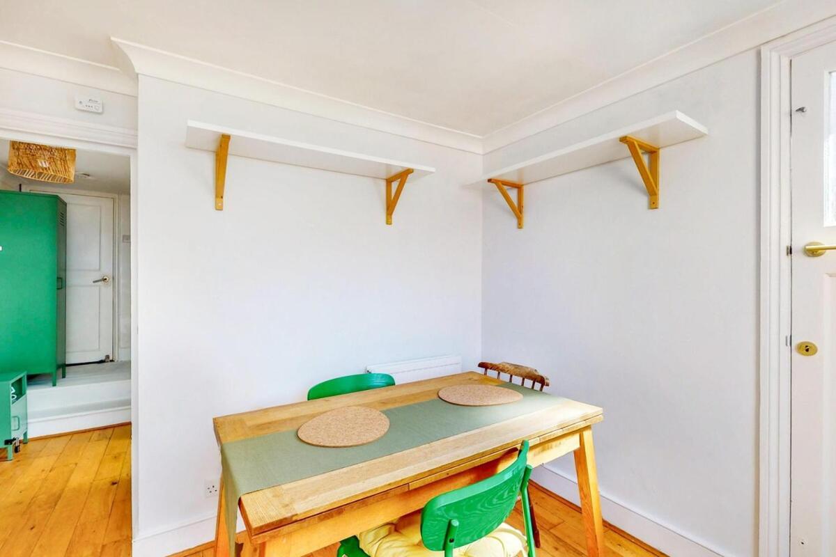 Bright 1-bedroom Flat With Great Transport Links Appartamento *